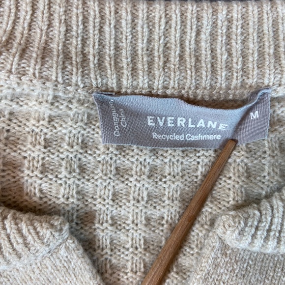 Everlane Cashmere Sweater Waffle Weave 2 Buttons Size Large - Picture 3 of 10